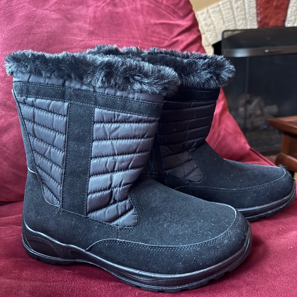 NE2 Easy Street Frazer Black Winter Boots w/side zip NEW Size 9.5